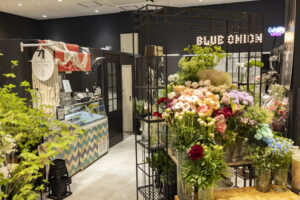 BLUE ONION scoop
