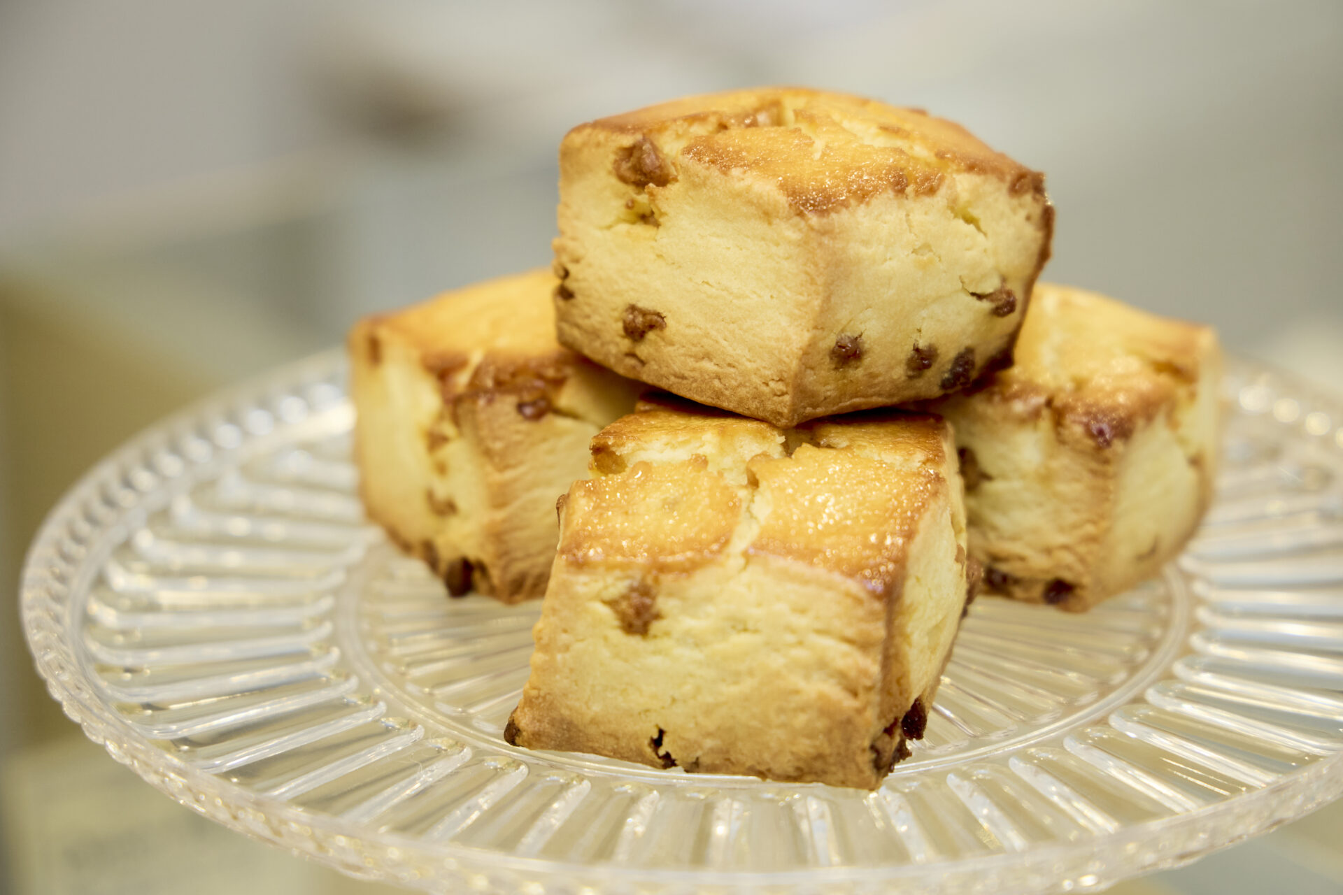 外はサクッと、中はほろっとした食感のクッキースコーン